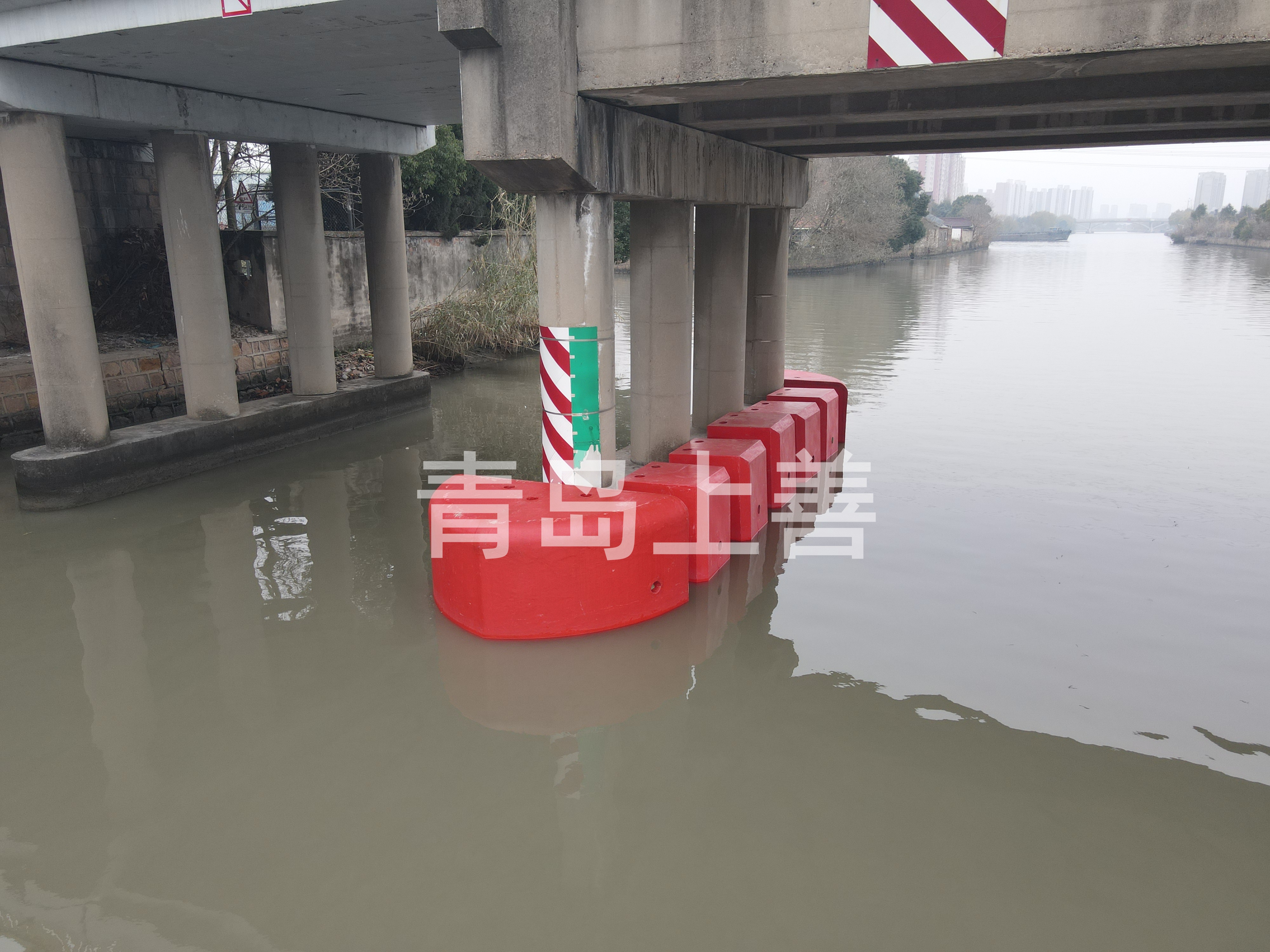 专业固定式桥梁防撞设施研发制造｜河道桥墩防撞防护整体解决方案